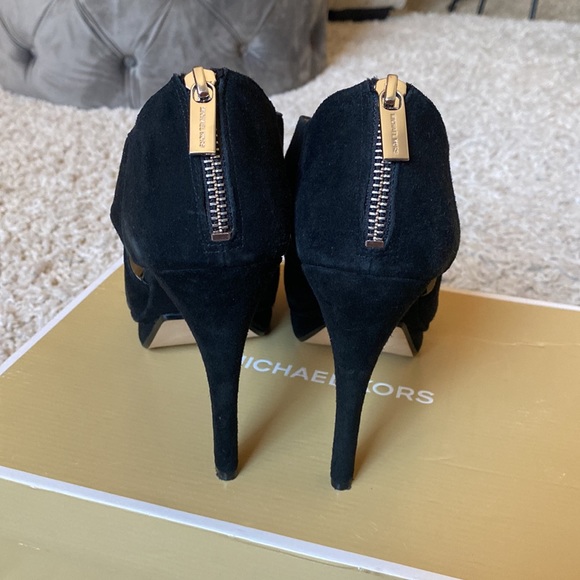 Michael Kors Leather Platforms - Picture 3 of 7